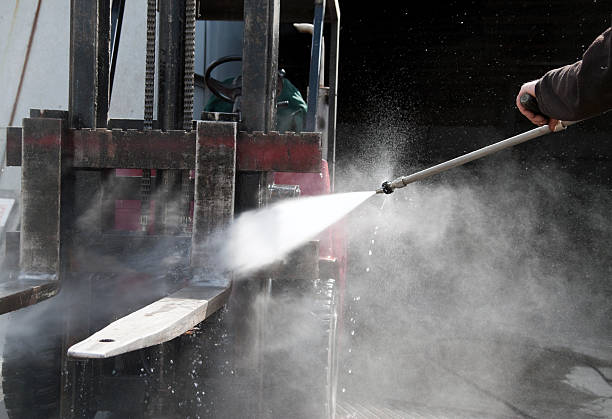 Best Rust Removal  in Sullivan, IL